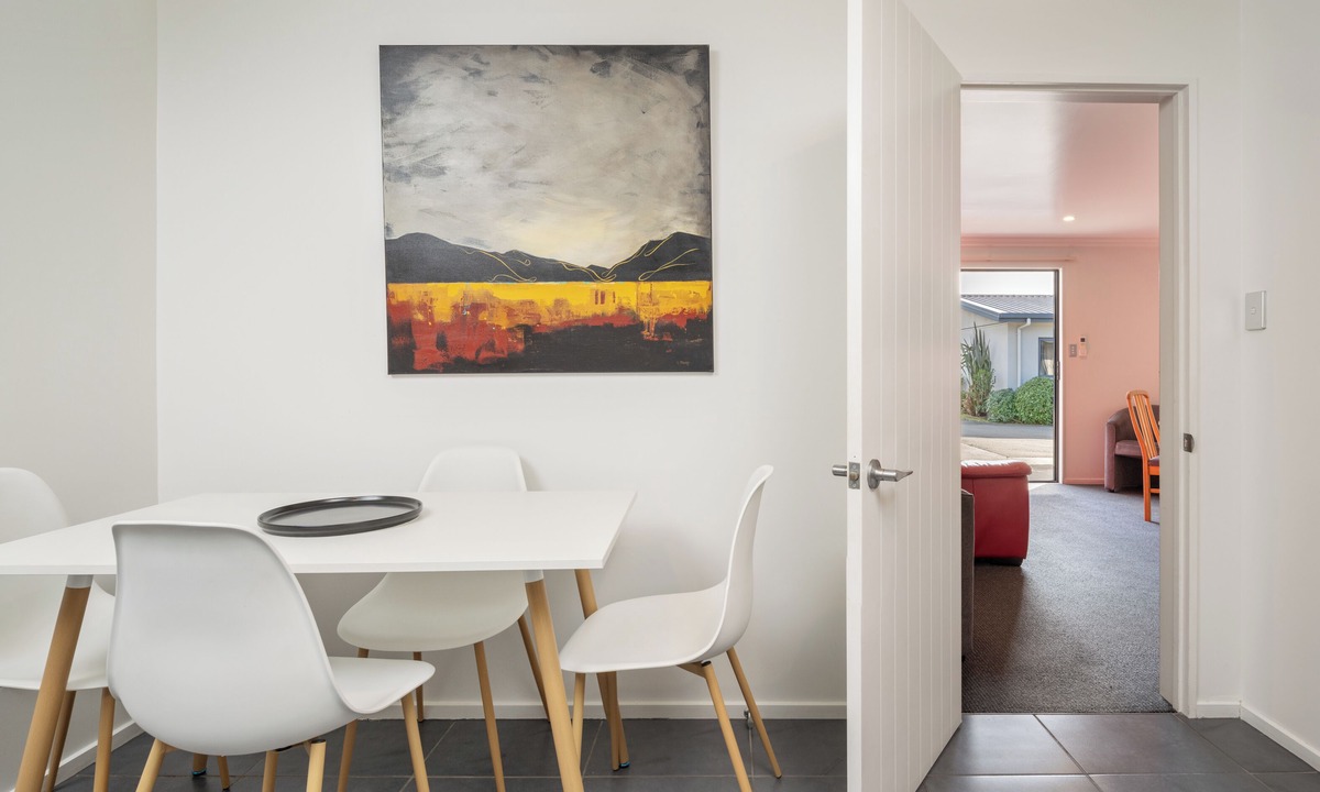 Blenheim Cabin | Grove Park Motor Lodge