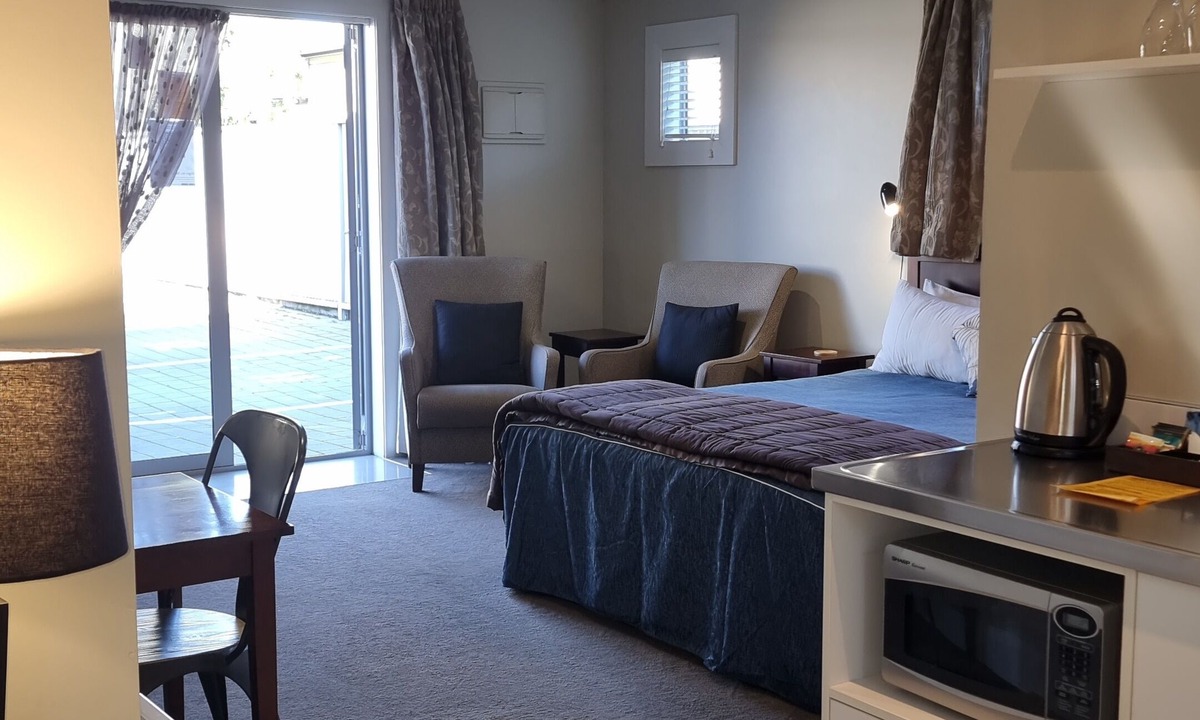 Oamaru Hotel | The Mews Oamaru