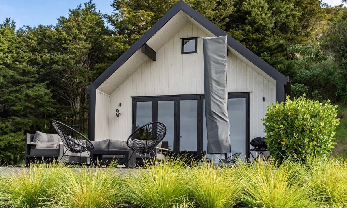 Mangawhai Villa | Luxury Villas: Perfect Family Getaway near Beach