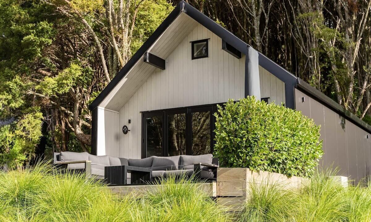 Mangawhai Villa | Ultimate Retreat: Lux Villa w/Stunning Views