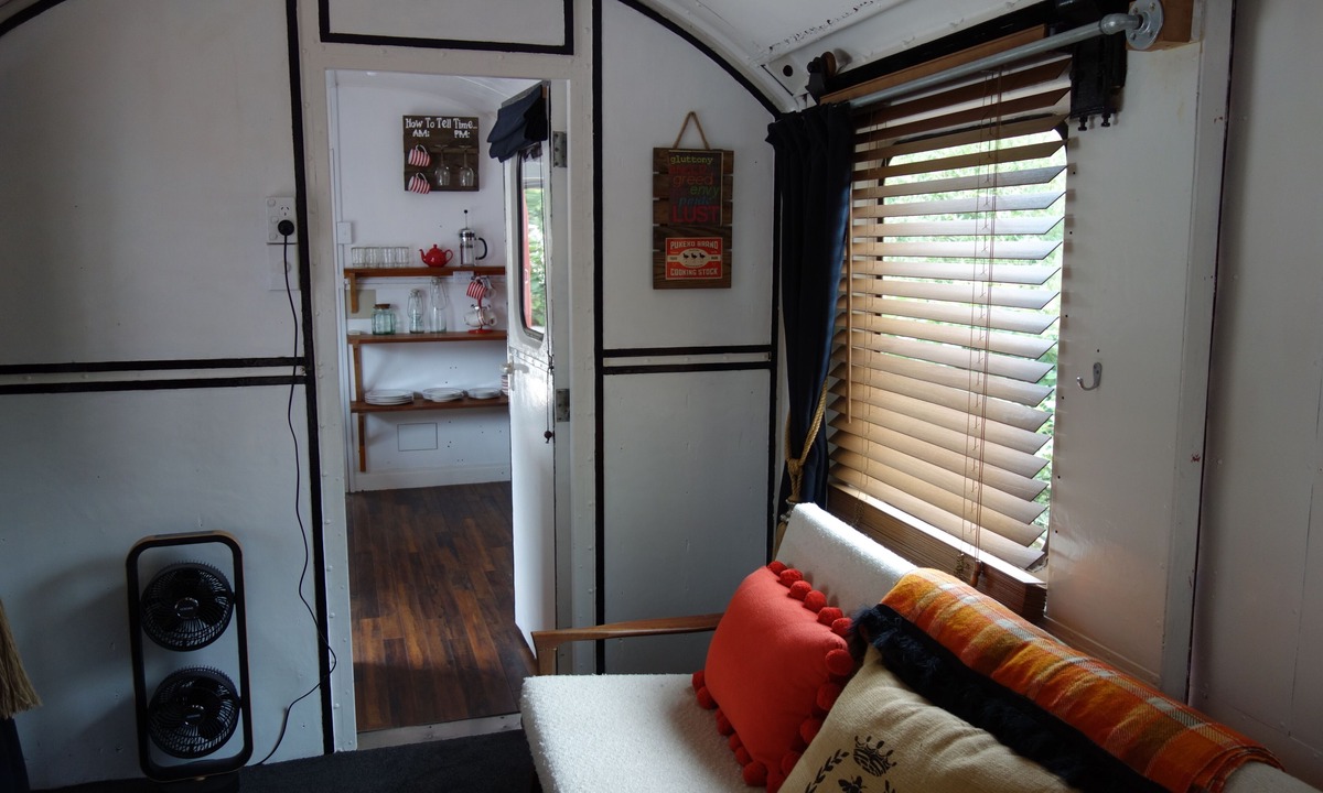 Lower Hutt House | Tiny House Train-eco Stay