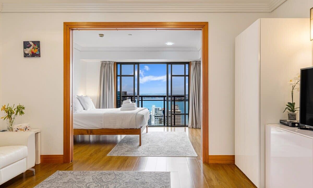 Auckland Central Business District Apartment | 1BR in Prime location+City views by Zodiak Stays