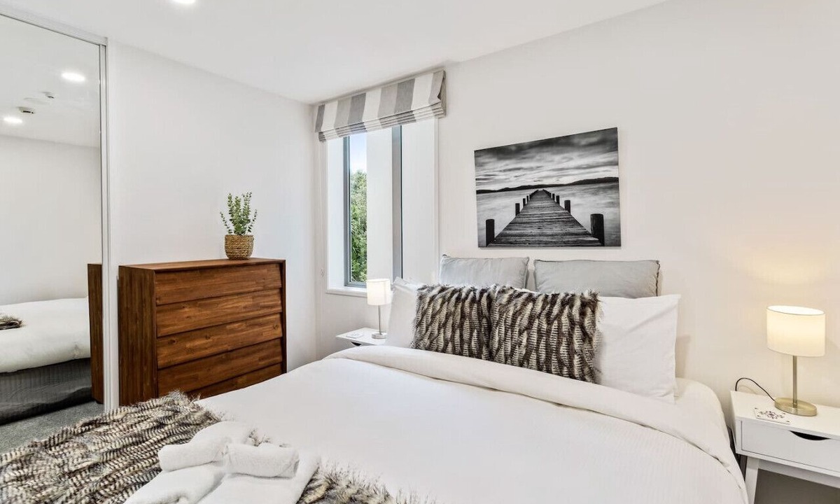 Takapuna Apartment | Hideaway Apartment with Pool & Free Parking