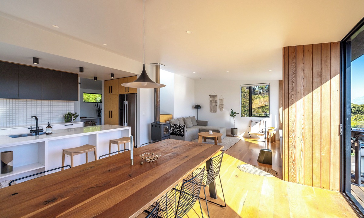 Surfdale House | Pacific Retreat - Stay Waiheke