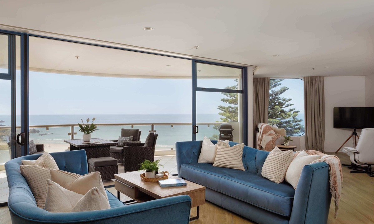 Mount Maunganui Apartment | Oceanside Haven Resort Luxury Sea Views & Beach