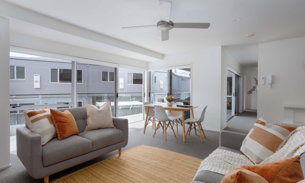 Mount Maunganui Apartment | Sunny & Spacious, Downtown Mount, Beach & Pool