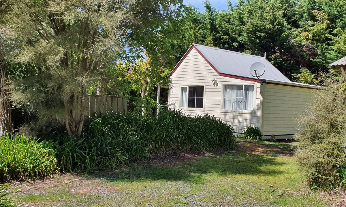 Martinborough Cottage | Akupe Cottage, Martinborough