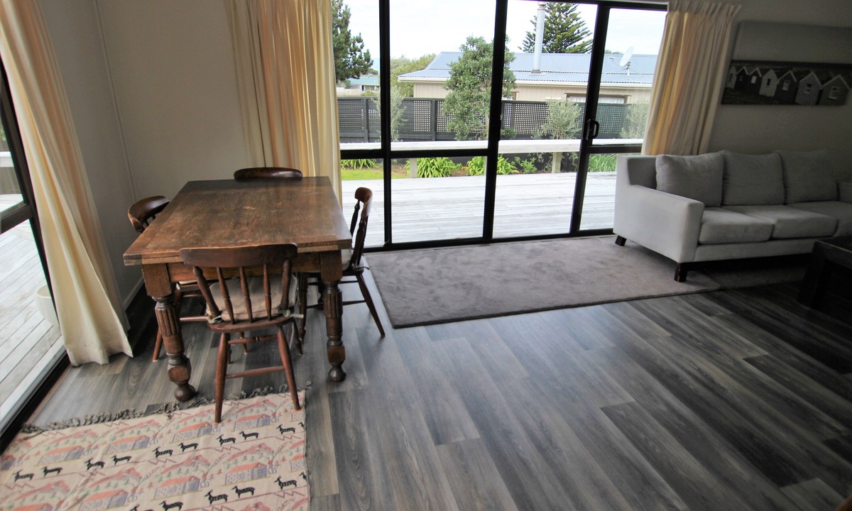 Omaha House | Quintessential Kiwi bach in the heart of Omaha