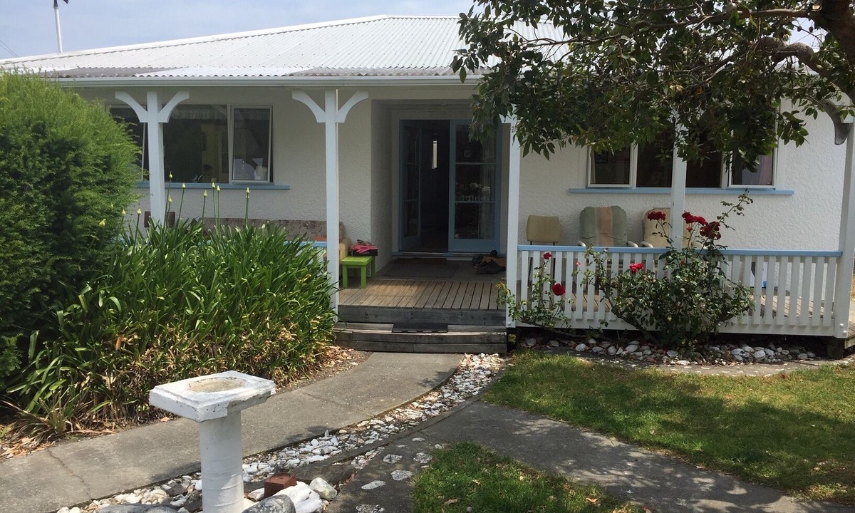 South Bay House | Wakatu (wait a while) Cottage