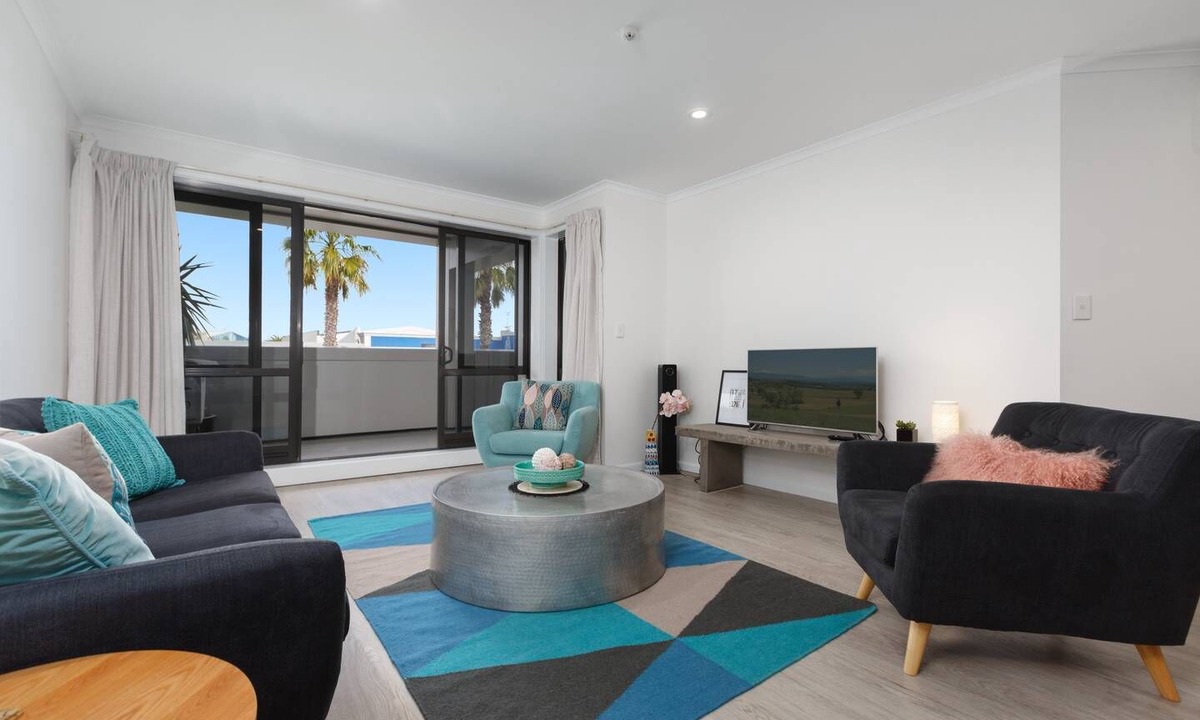 Mount Maunganui Apartment | Apartment Living Stylish and Spacious Downtown