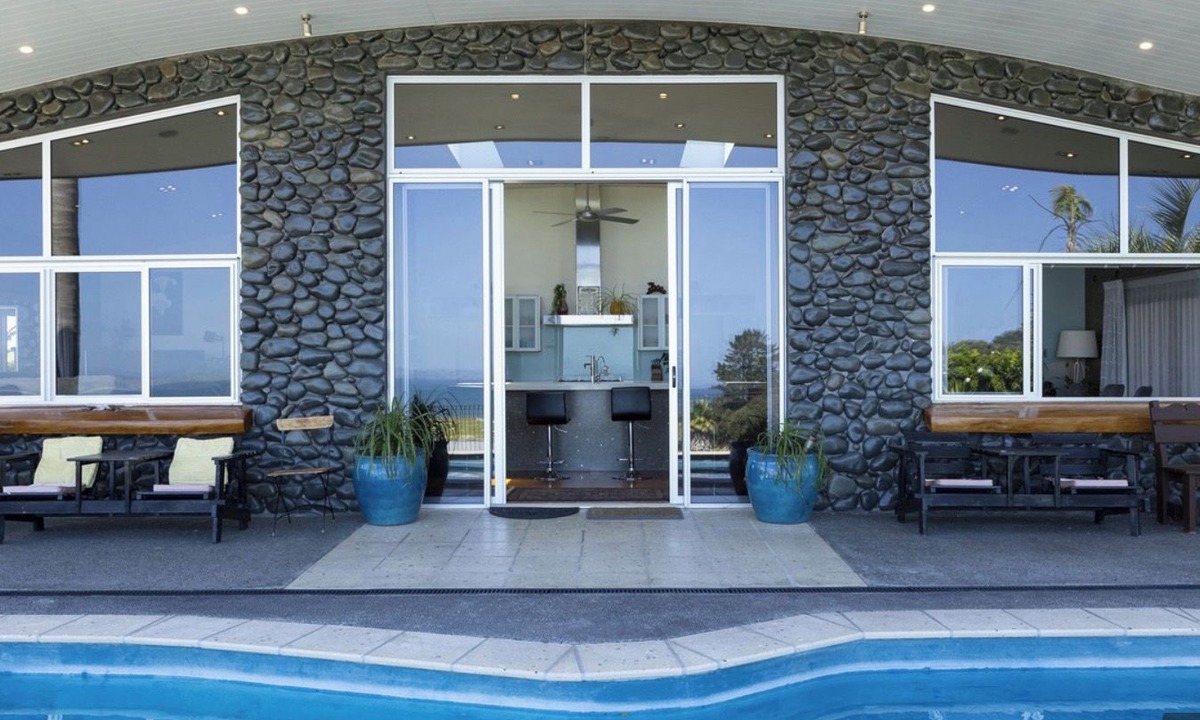 Merita House | Beautiful Beach Stone House 3bedroom home.