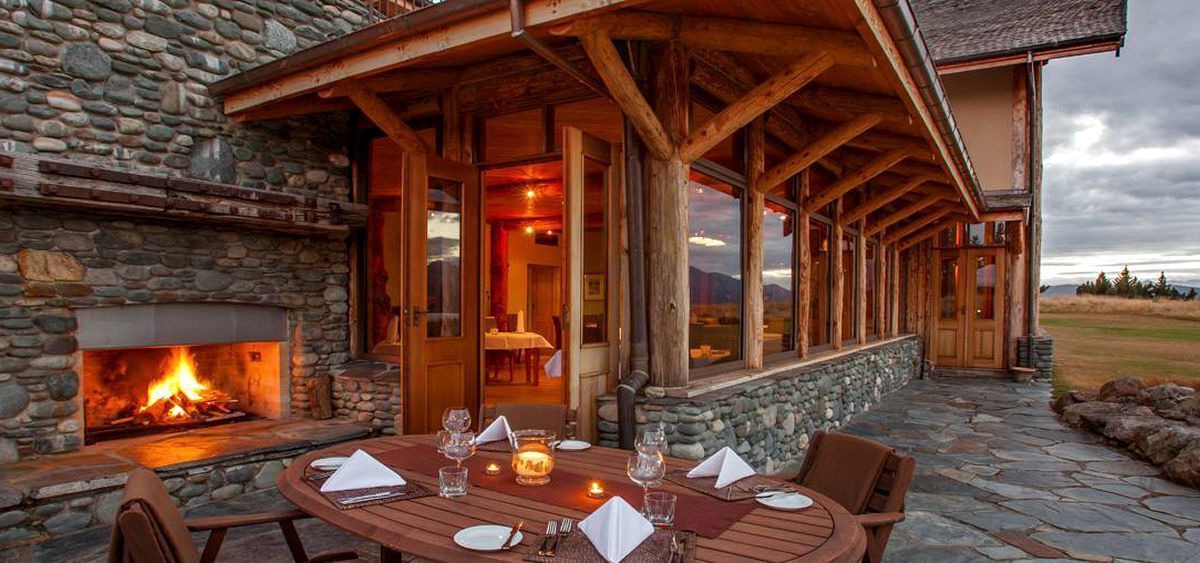 Te Anau Cabin | Picturesque Cabin for Families or Couples on Lake Te Anau, New Zealand