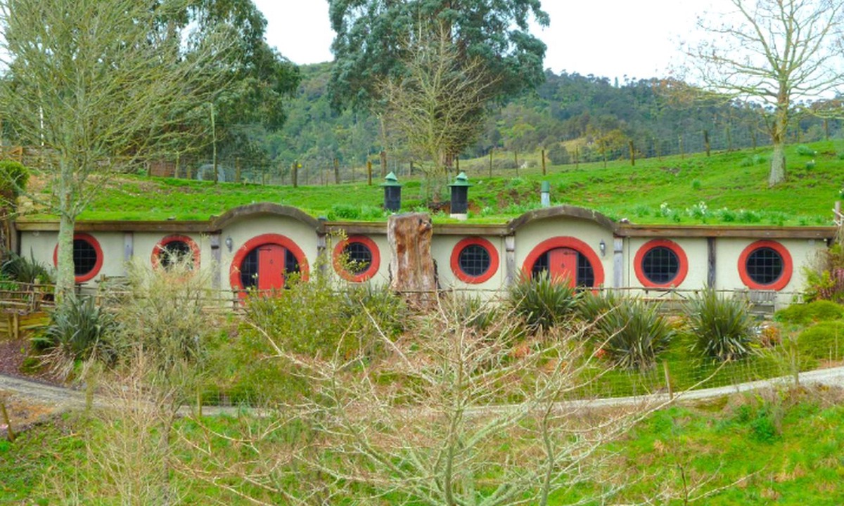 Otorohanga Cabin | Cute and Distinct Hobbit Accommodations in Hills of Waitomo, New Zealand