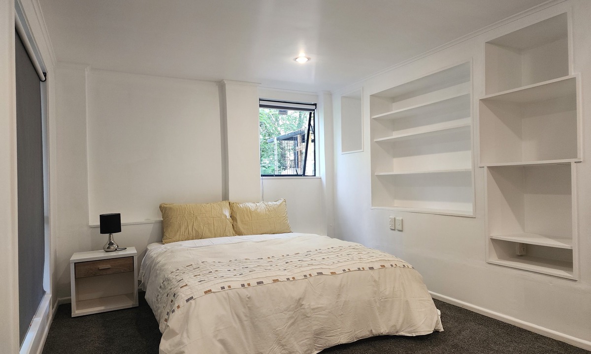 Birkenhead House | Entire Ground-floor: Spacious 145m2