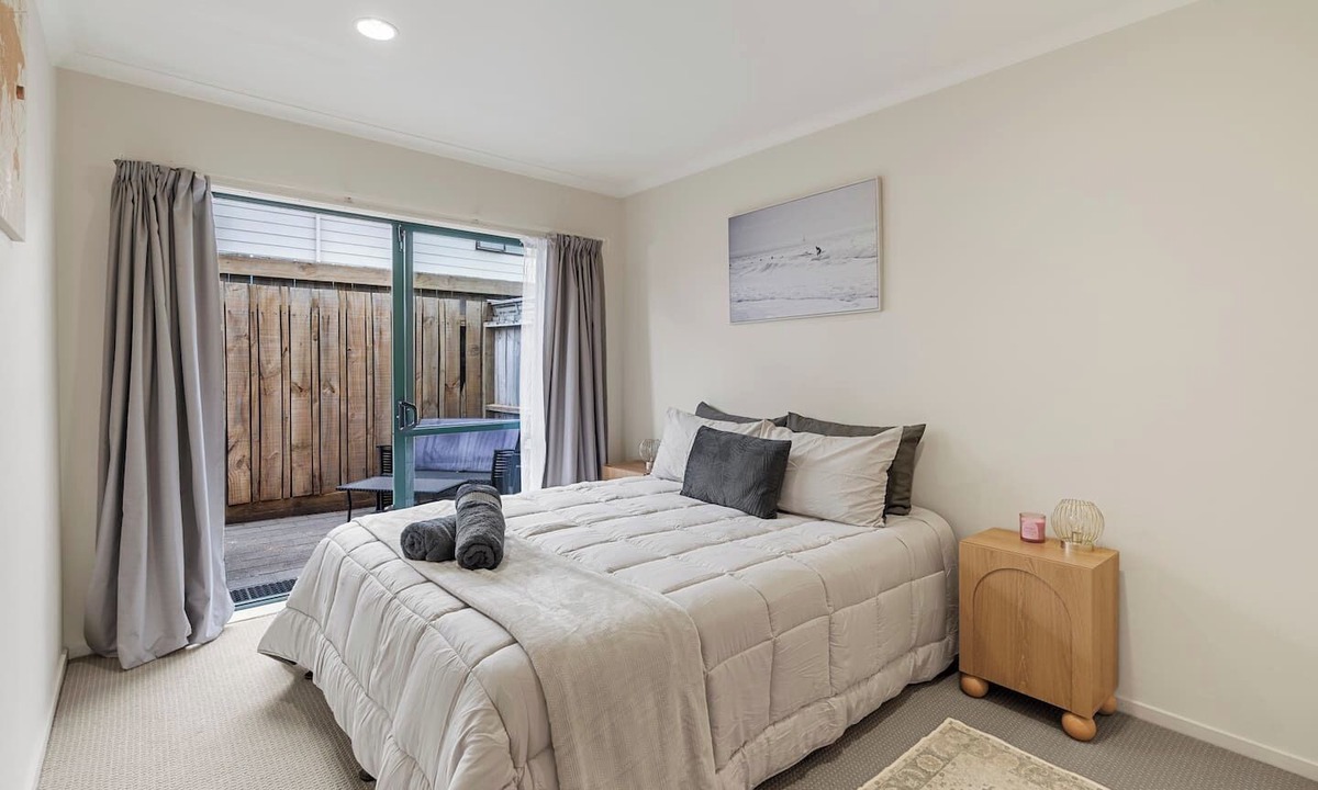 Mount Maunganui Apartment | Field & Surf Apartment
