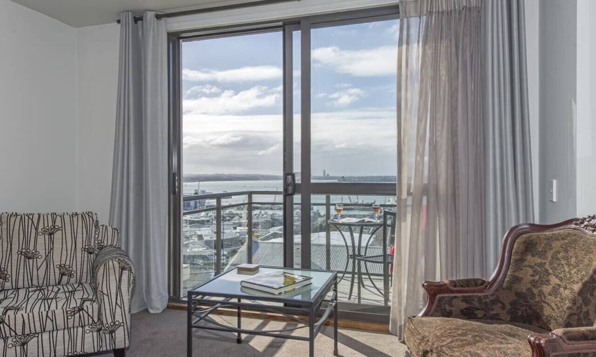 Auckland Central Business District Apartment | Sky-High City Retreat Level 12 Studio Apartment