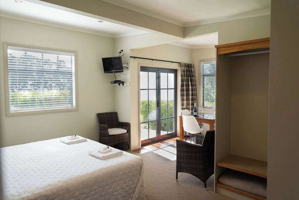 Pitone Apartment | Bay View Terrace Studio 4