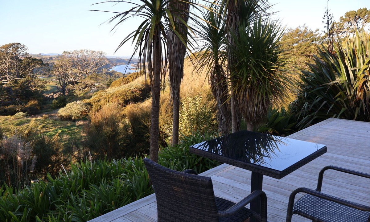 Onewhero Cabin | Rural Escape — Waikato River & Valley Views
