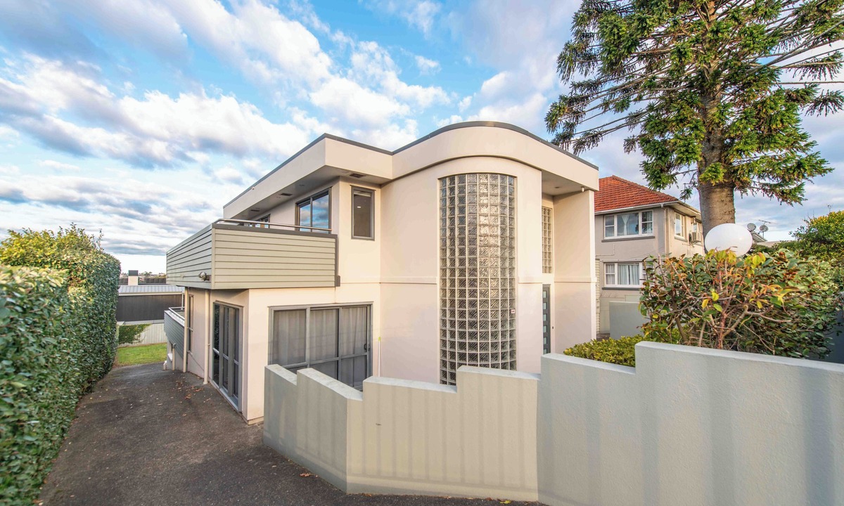 Remuera House | Remuera Elegance - Spacious & Stylish 6-BR House