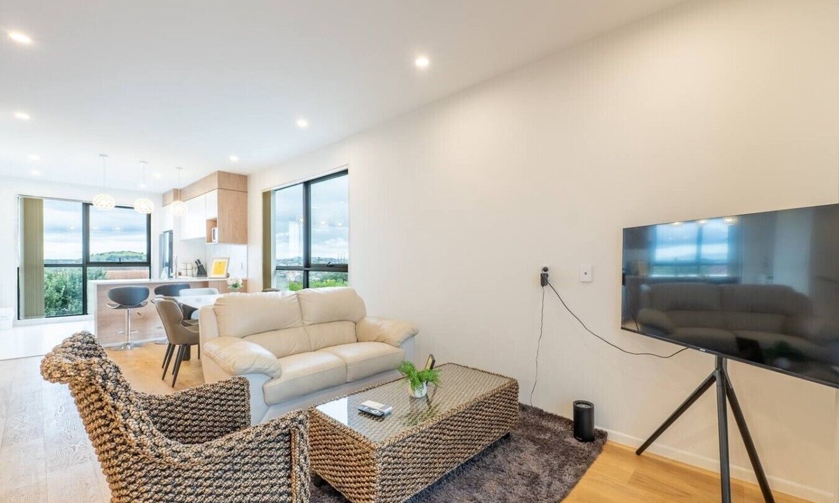Belmont Villa | Modern 3-Bedroom Townhouse in Belmont