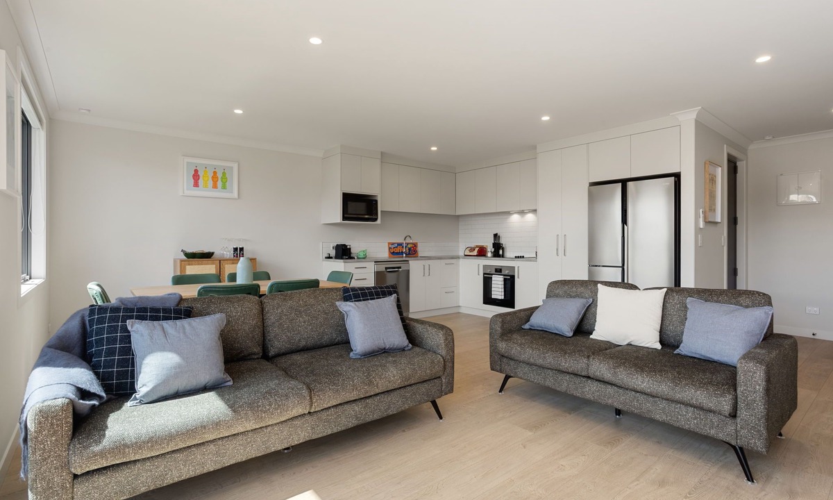 Te Awamutu House | Charleton's 1 on Teasdale. A beautifully appointed NEW three-bedroom townhouse.