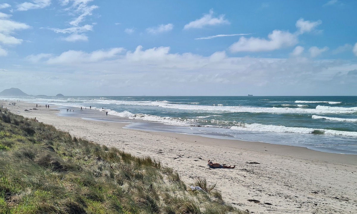Papamoa Beach House | 5mins to the beach! Modern family home in Pāpamoa