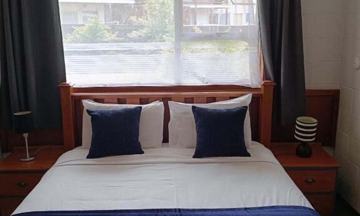 North Dunedin Apartment | Cumberland Motel