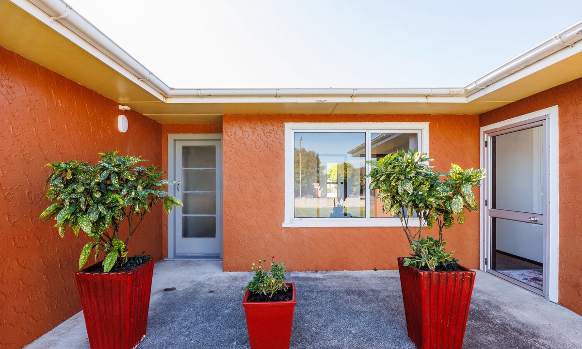 Tahoraiti House | Dannevirke Lodge - Dannevirke Holiday Escape