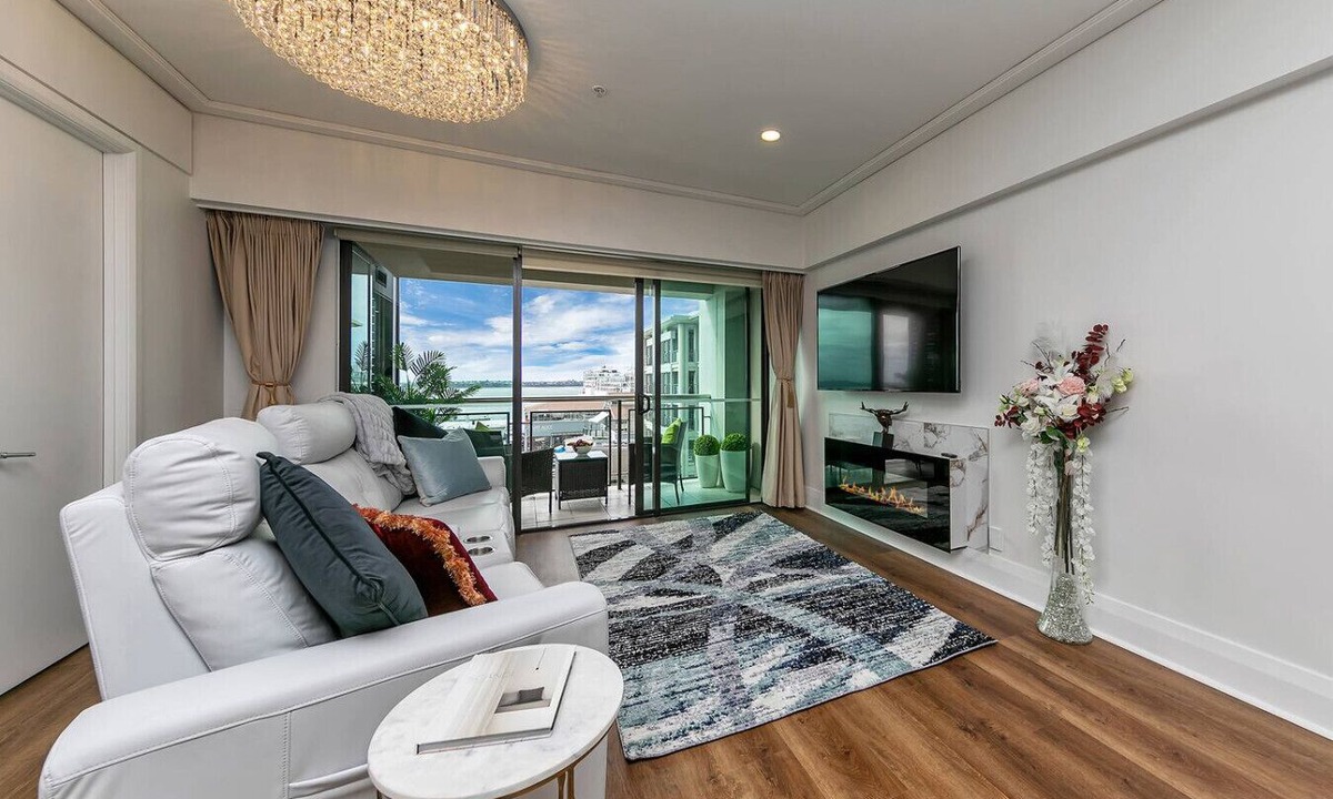 Auckland Central Business District Apartment | Viaduct Victory Sub Penthouse