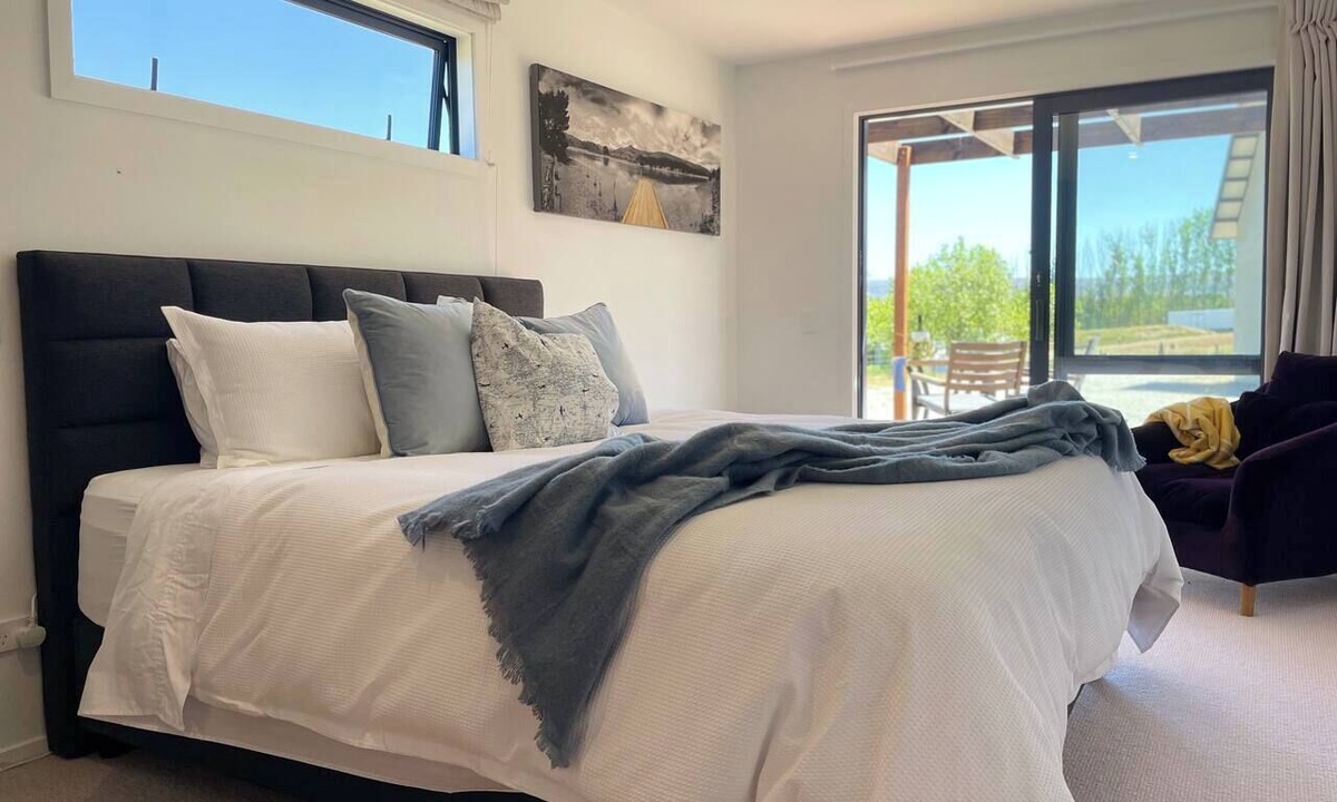 Clyde Cabin | Stargazer Cabin luxe studio nr Clyde inc breakfast