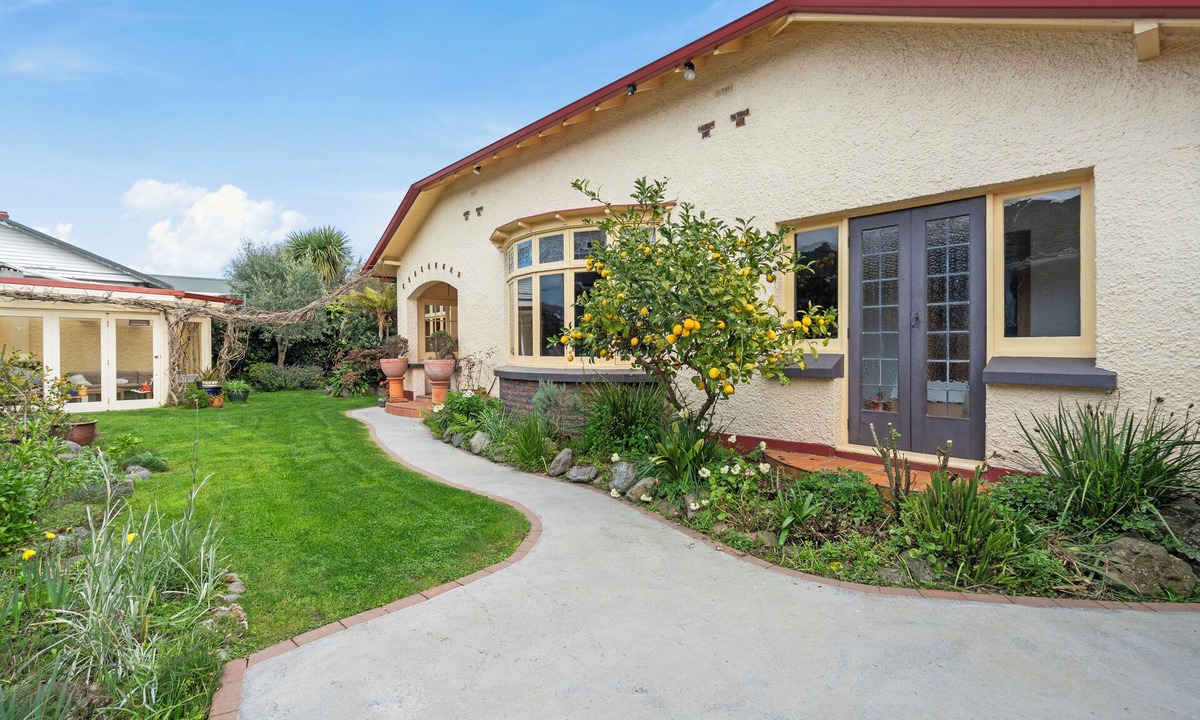 Lower Hutt House | Montague Manor - Wellington Holiday Home