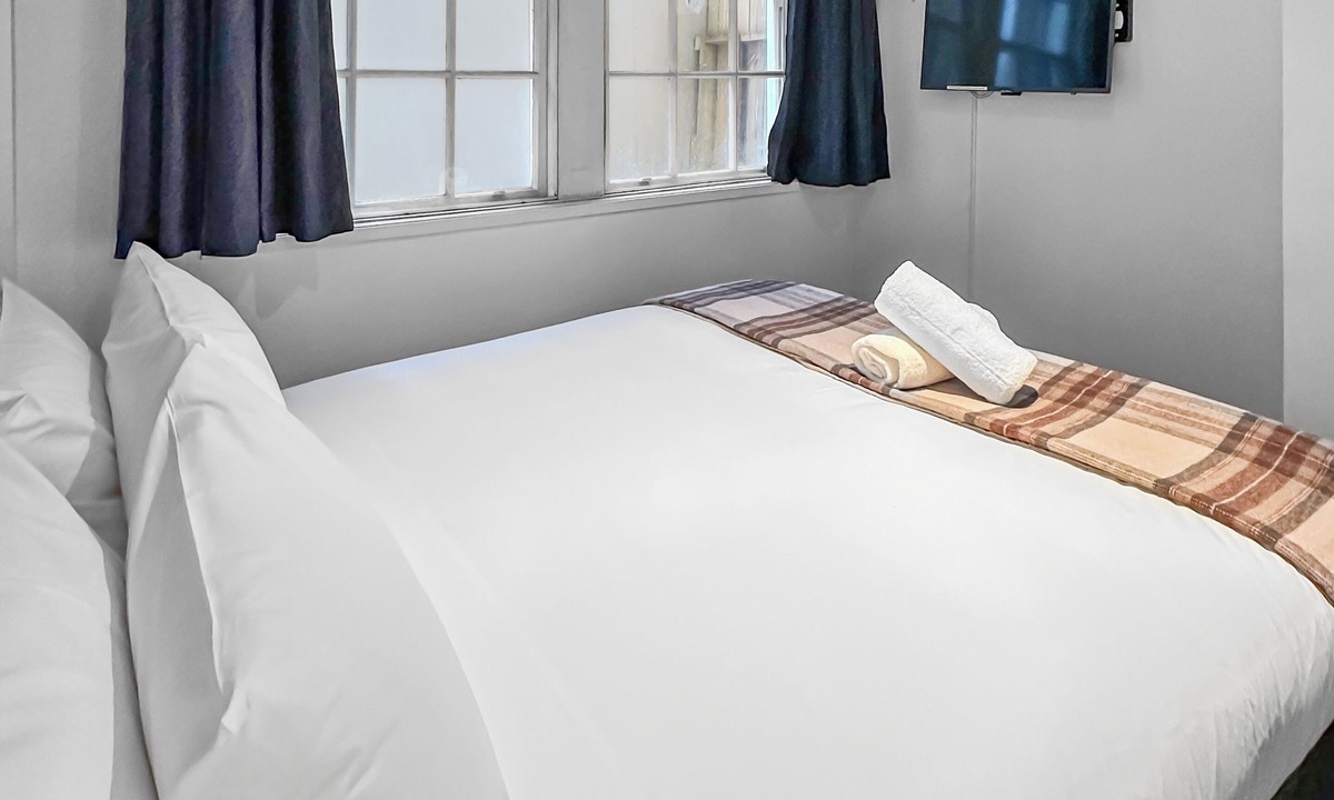 Auckland Central Business District Apartment | Maison Marvel l Enormous Loft Apt l Heart of City