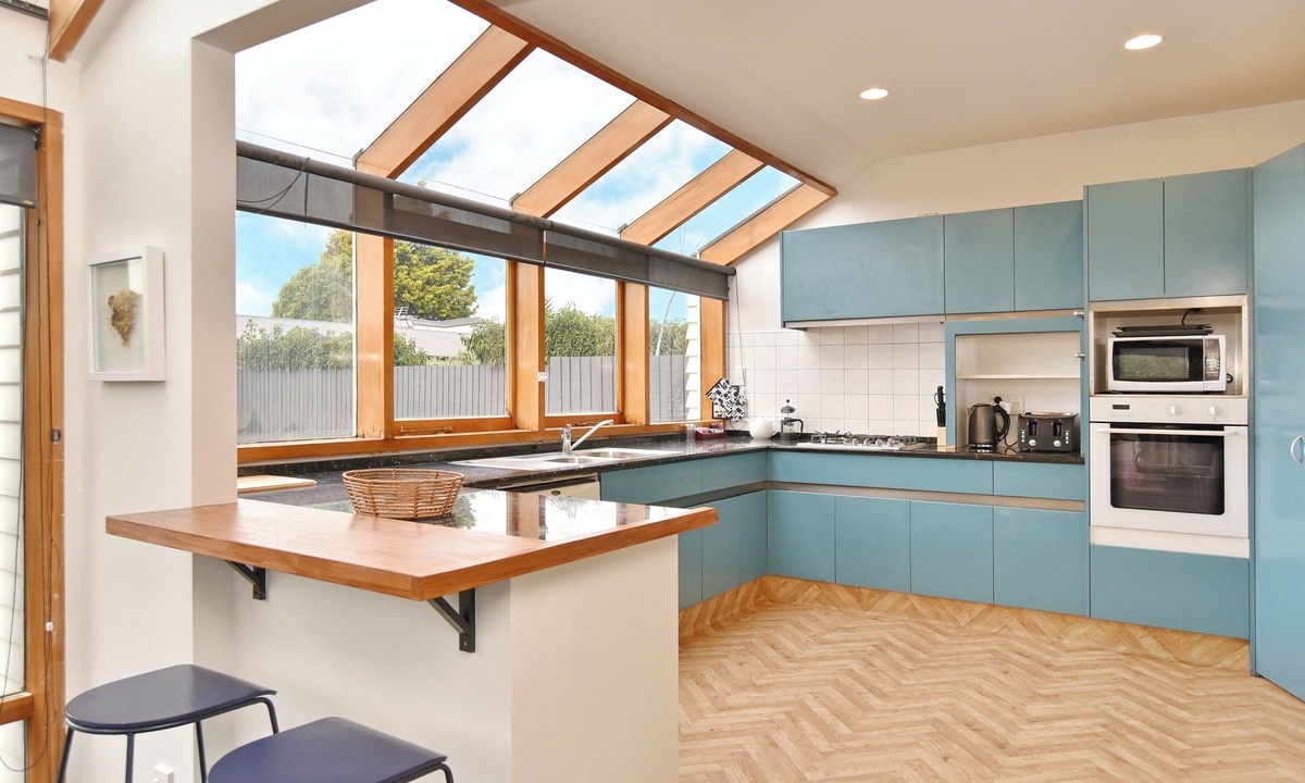 Edgeware House | CBD 5 bdrm Grand Villa sleeps 14 w/free carparks