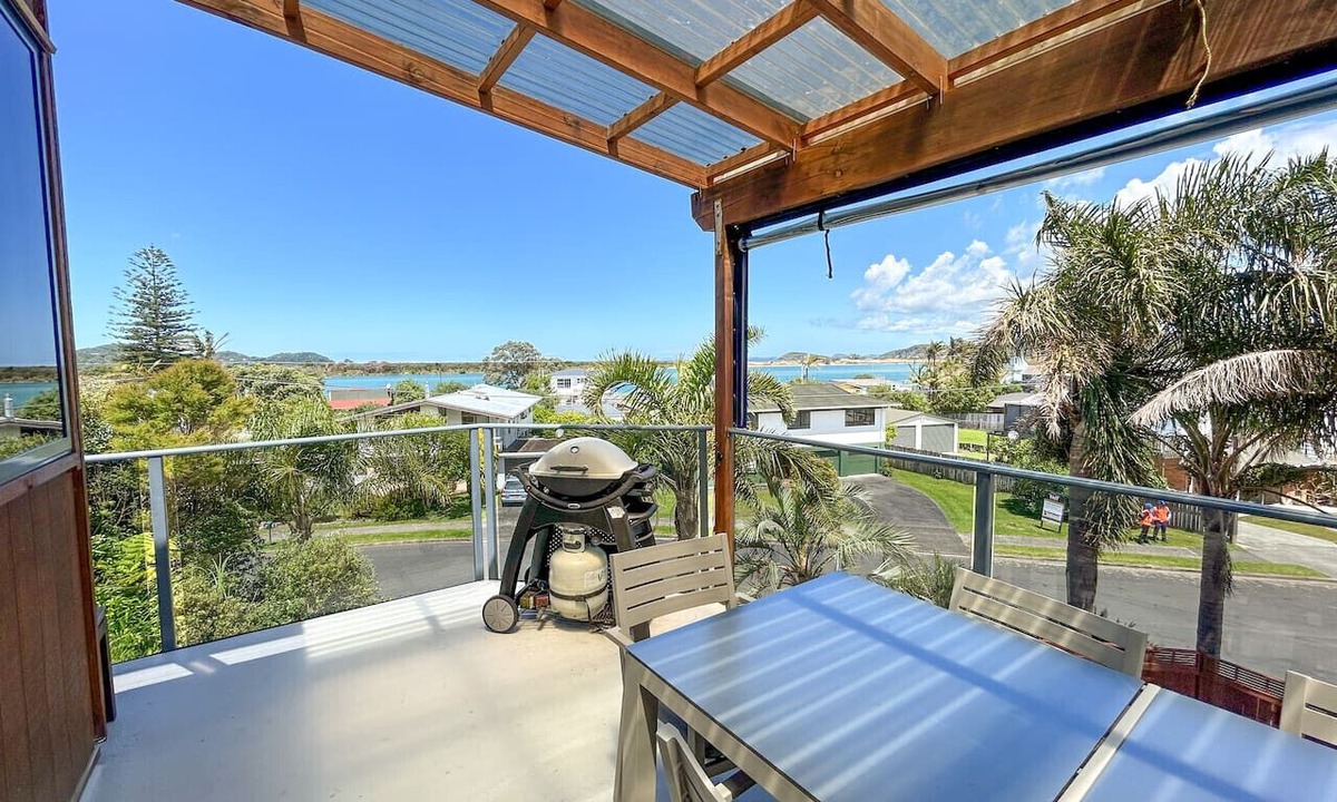 Ngunguru House | The Oasis - Holiday Home