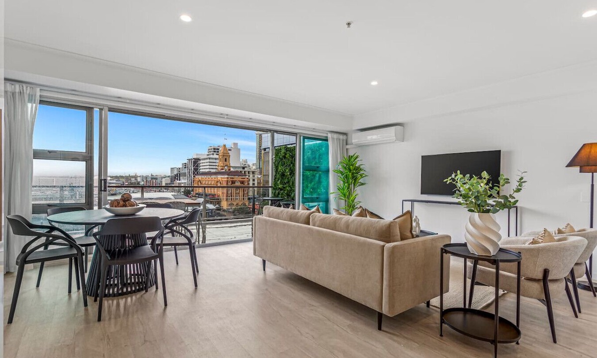 Auckland Central Business District Apartment | QV Stays Waterfront Getaway