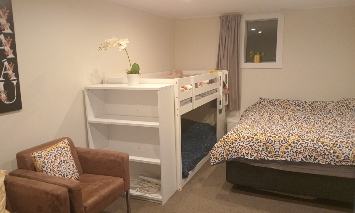 Maungaraki Apartment | Cozy studio with WiFi in delightful Maungaraki