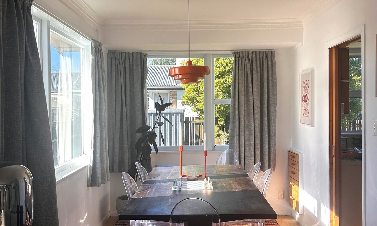 Otumoetai House | Charming 3-Bedroom Bungalow near CBD & the Mount