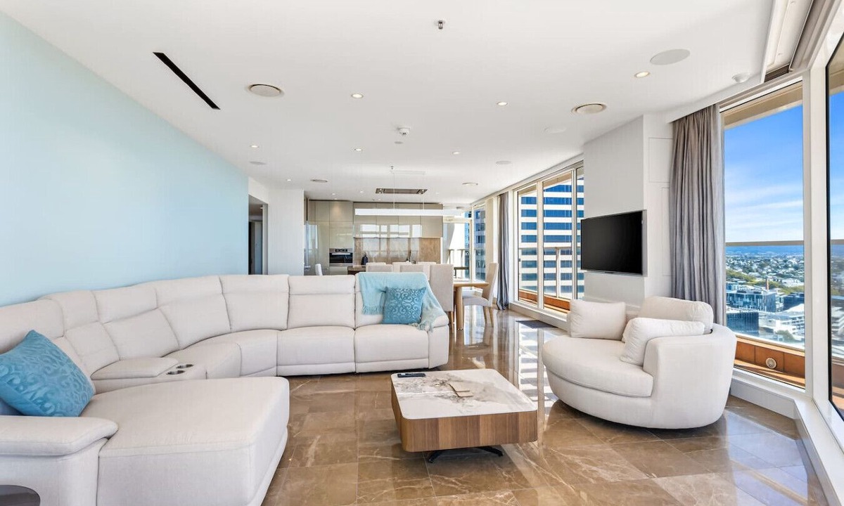 Auckland Central Business District Apartment | QV Stays Luxury Suite with Views Galore