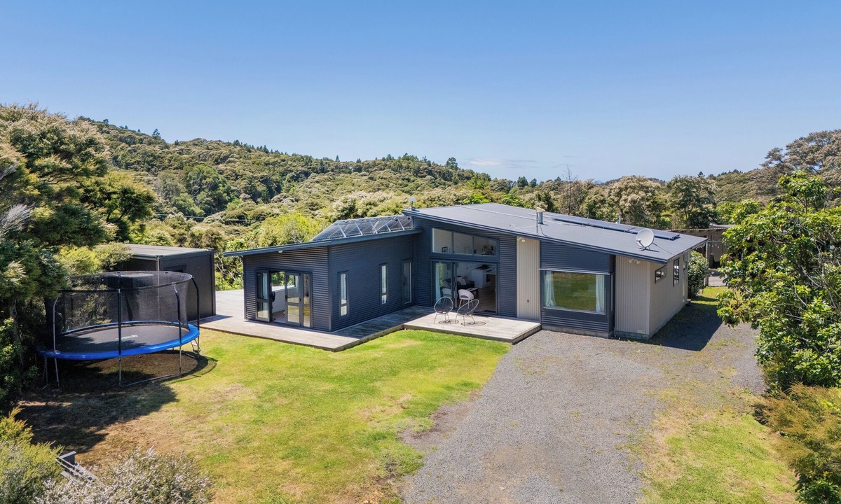 Kuaotunu House | Private & secluded in Kuaotunu - great for kids and stargazing