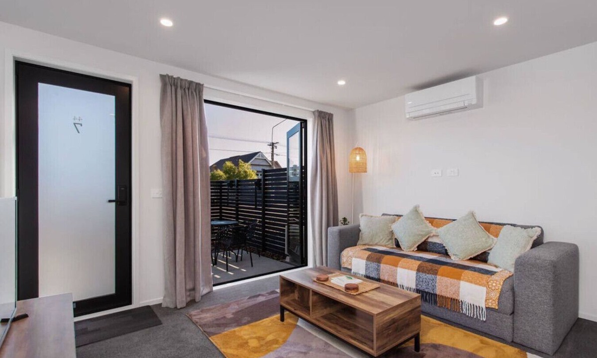 Sydenham Apartment | Brand New 2 Bedroom | Free off Street Parking