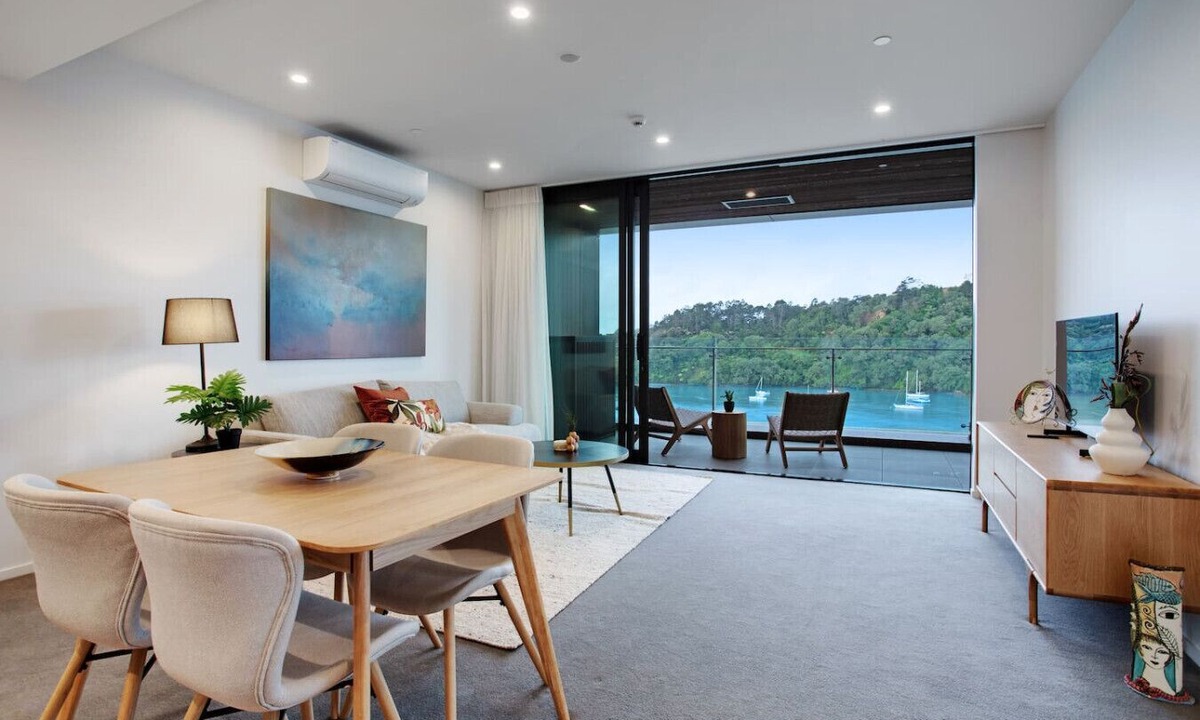 Hobsonville Apartment | Catalina Bay Seascape with Bay Views and Carpark