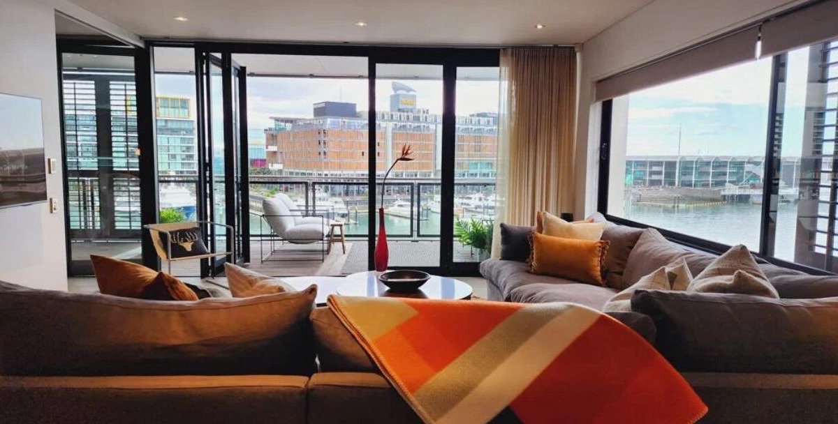 Auckland Central Business District Apartment | Luxury Waterfront Apartment in Auckland | 2BR/3BR