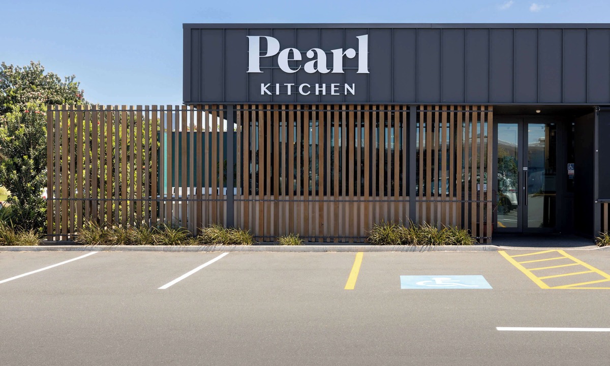 Mount Maunganui House | Sunbrae Grove Getaway - bikes and beach