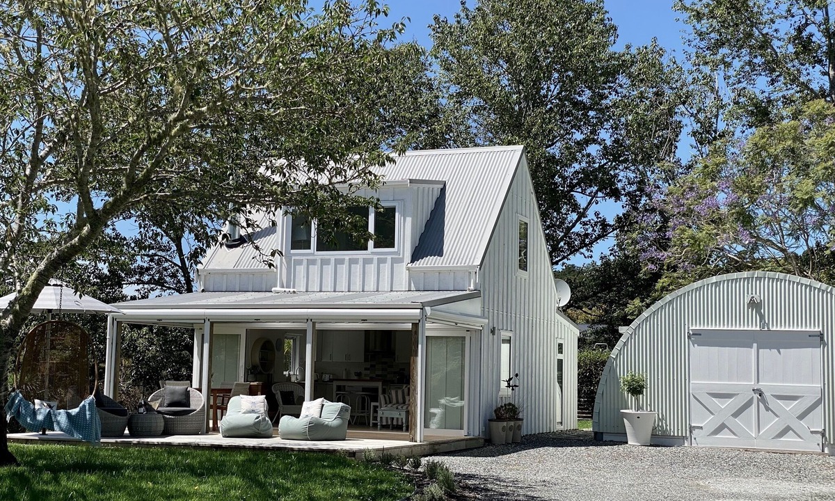 Leigh Cottage | Songbird Cottage - a luxury dog friendly hideaway