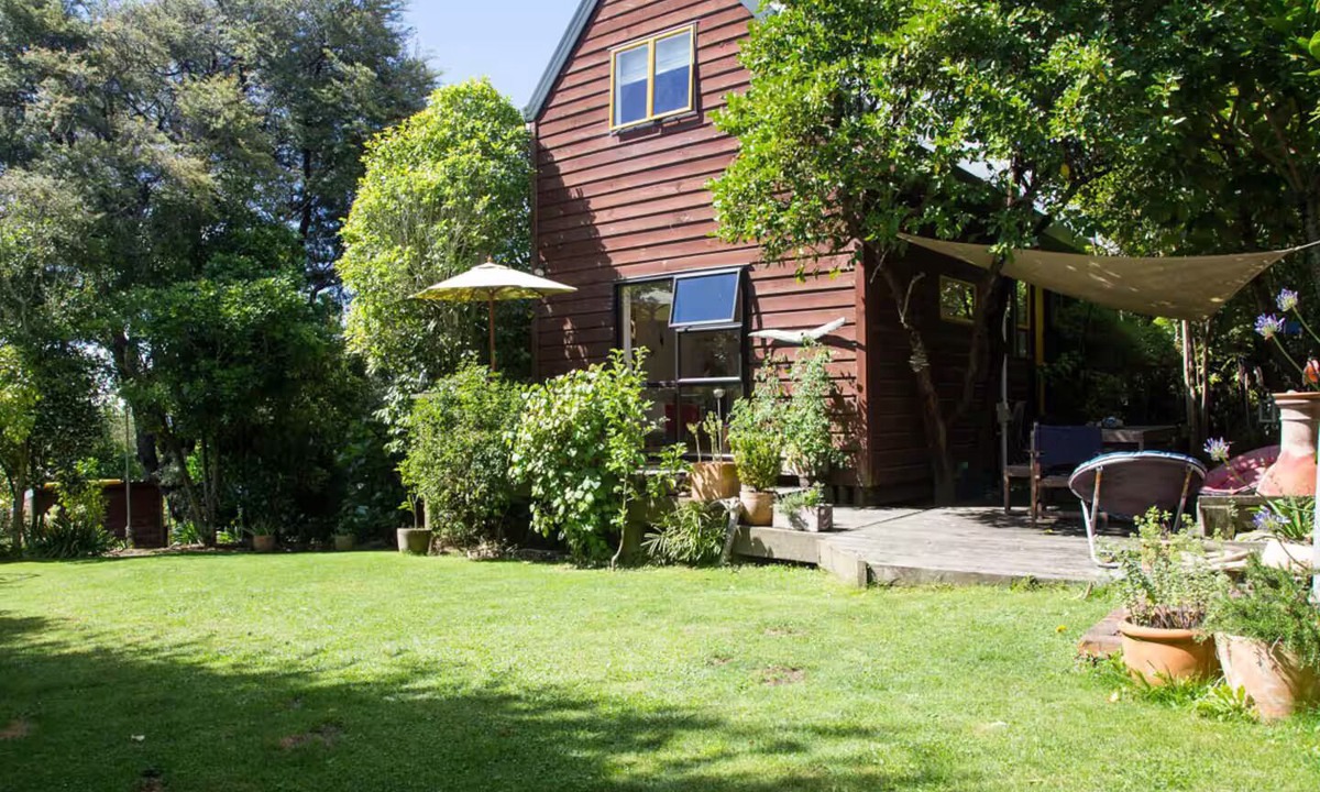Richmond House | Charming Sunny Family House - Bird's Nest