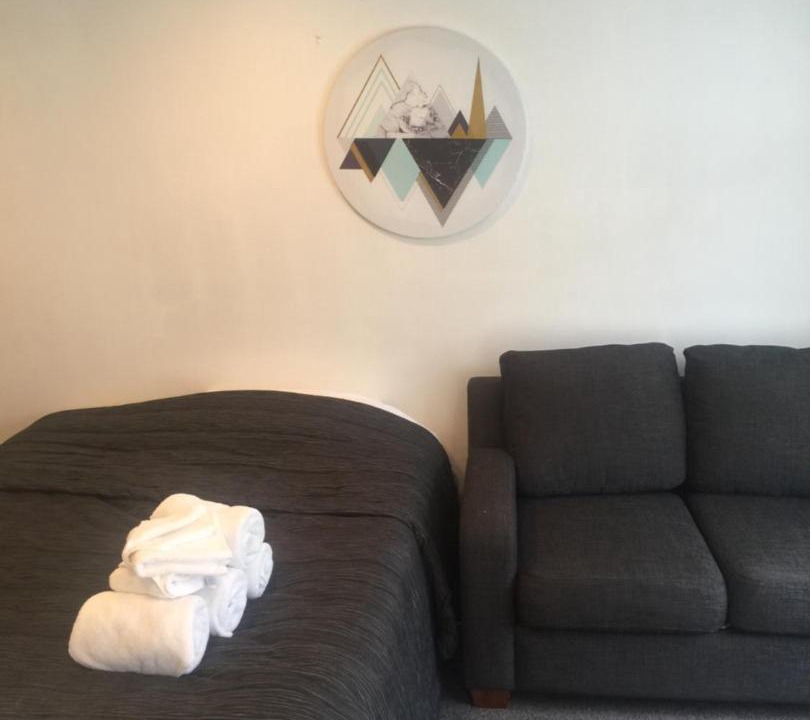 Fenton Street Hotel | Baden Lodge Motel - PRIVATE SPA Bath