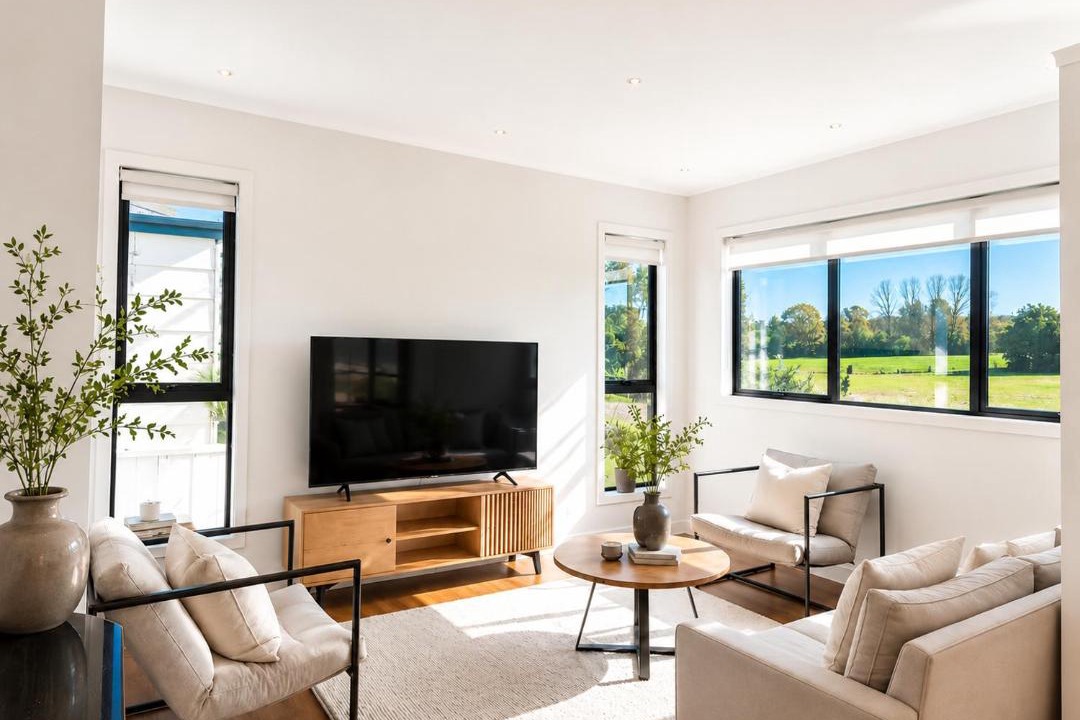 Devonport Villa | Luxury Coastal 4BR 3BA Villa in Devonport