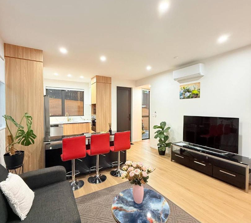 Rothesay Bay House | Welcome to 4 bedrooms retreat Golden Lotus Family