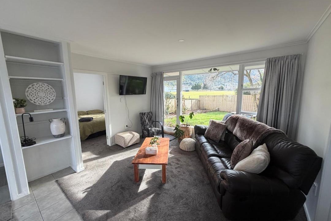 Kawaha Point Apartment | Cosy 2 Bdrm Retreat with Beautiful Gondola Views
