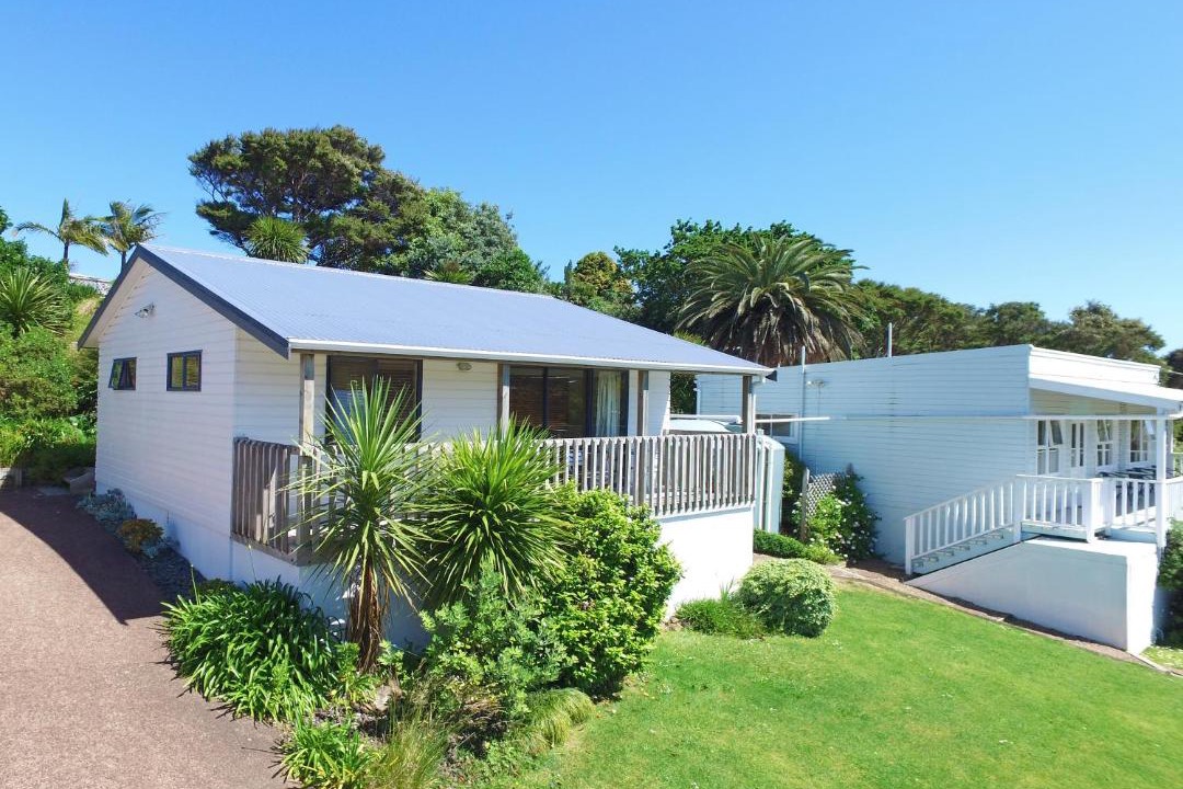 Ostend Hotel | Waiheke Island Motel